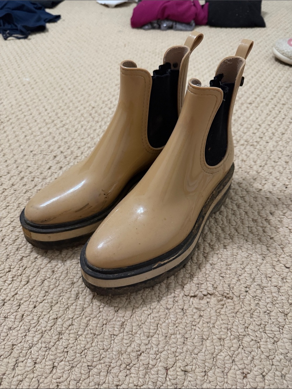 Women’s Platform Chelsea Bootie in Tan